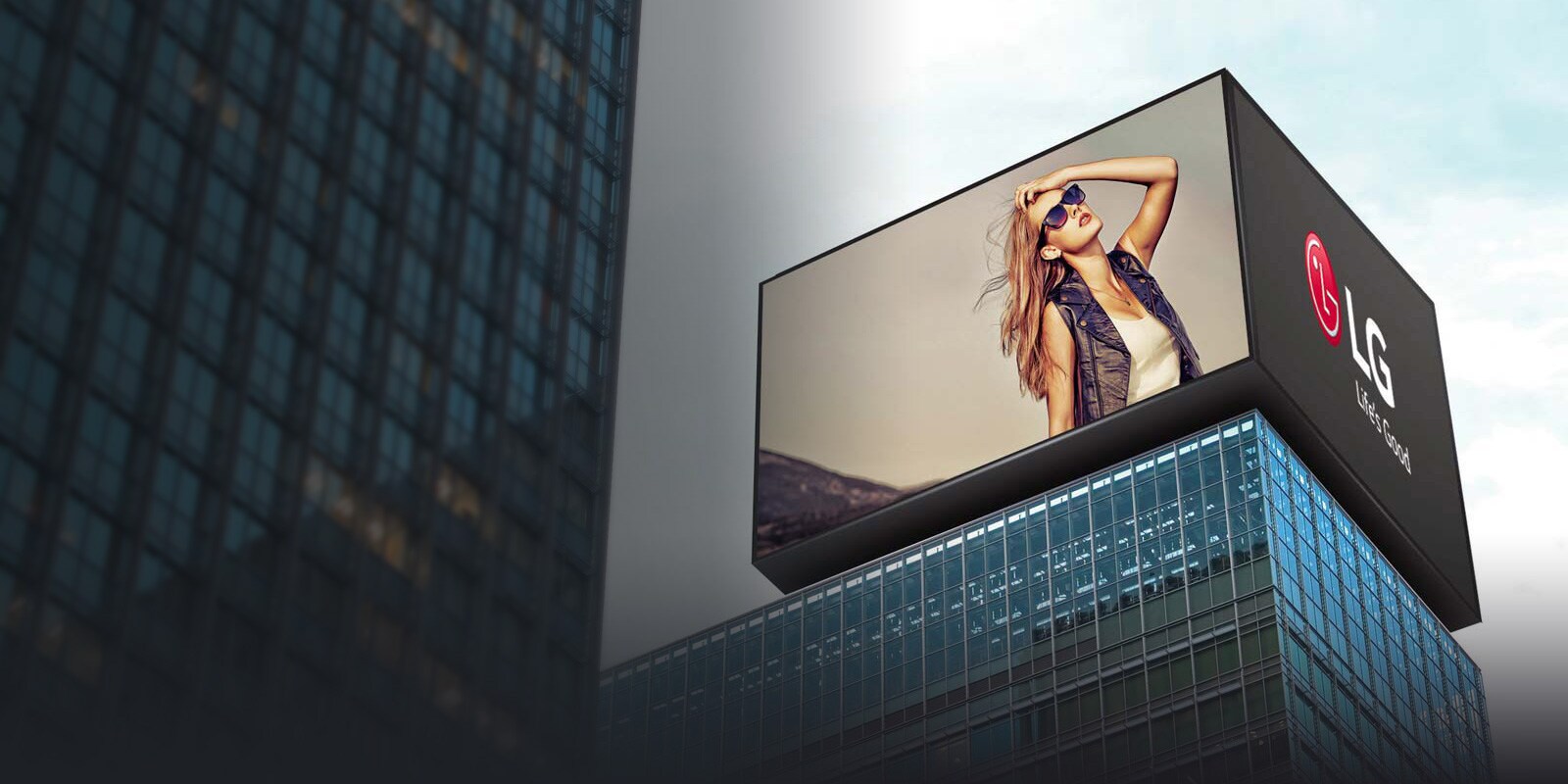 01.hero_104_01.Outdoor LED Signage
